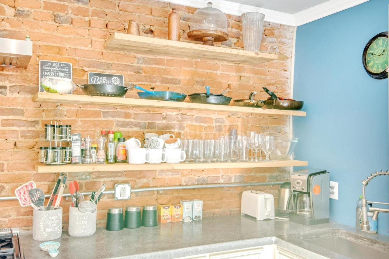 Spacious Oasis - Parking, Private Patio & Roofdeck Apartamento *